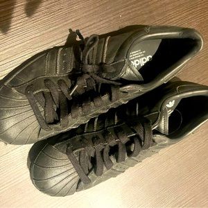 Classic Black Adidas